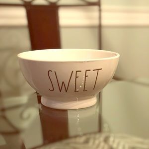Rae Dunn Sweet cereal/ice cream bowl